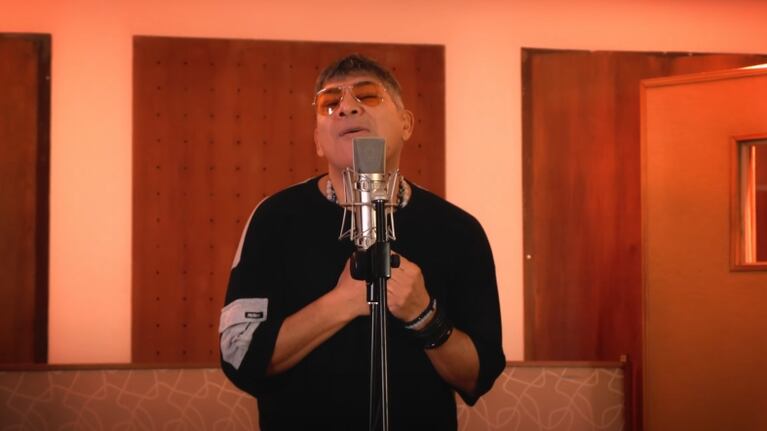 La Barra reversionó “Un millón de rosas” junto a Juli Cardozo