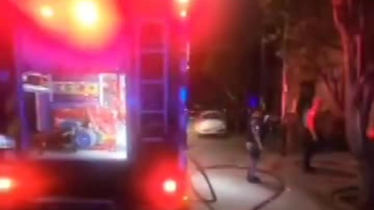 Susto en Córdoba: se incendió un edificio en pleno centro y hubo evacuados