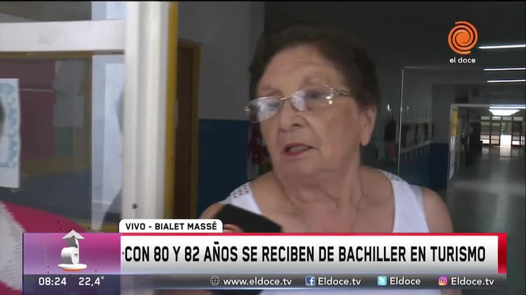 Tercera edad: se recibieron de bachiller y cumplieron su sueño