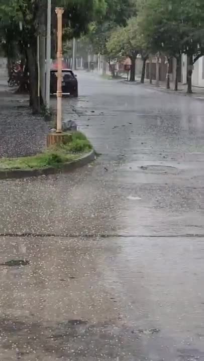 Tormenta de lluvia y granizo en Río Cuarto