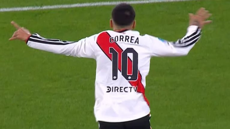 Blooper de Morales y gol de Correa para el 2 a 0 de River ante Belgrano