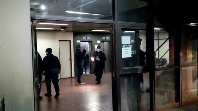 La enfermera detenida llegó a la Jefatura de Policía