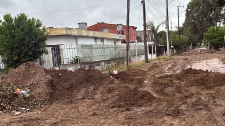 Vecinos de barrio Liceo III denuncian que las calles están en obra hace meses y nadie las termina