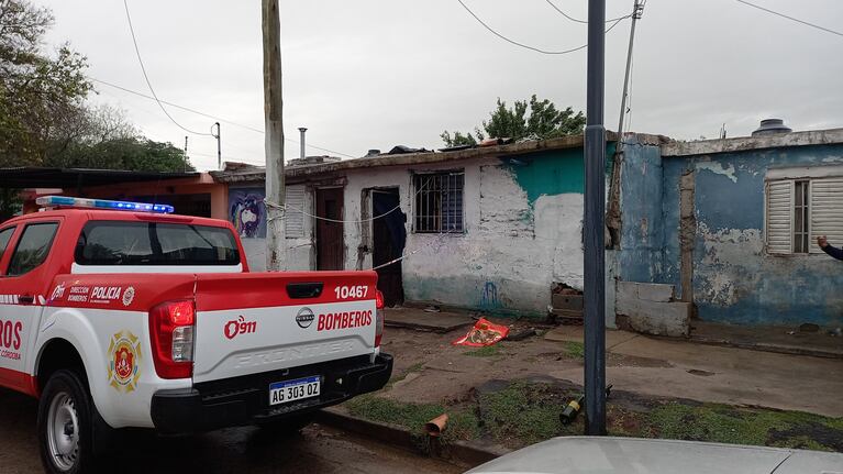 Derrumbe y un niño muerto: el desgarrador relato del vecino que sacó a los hermanos de los escombros