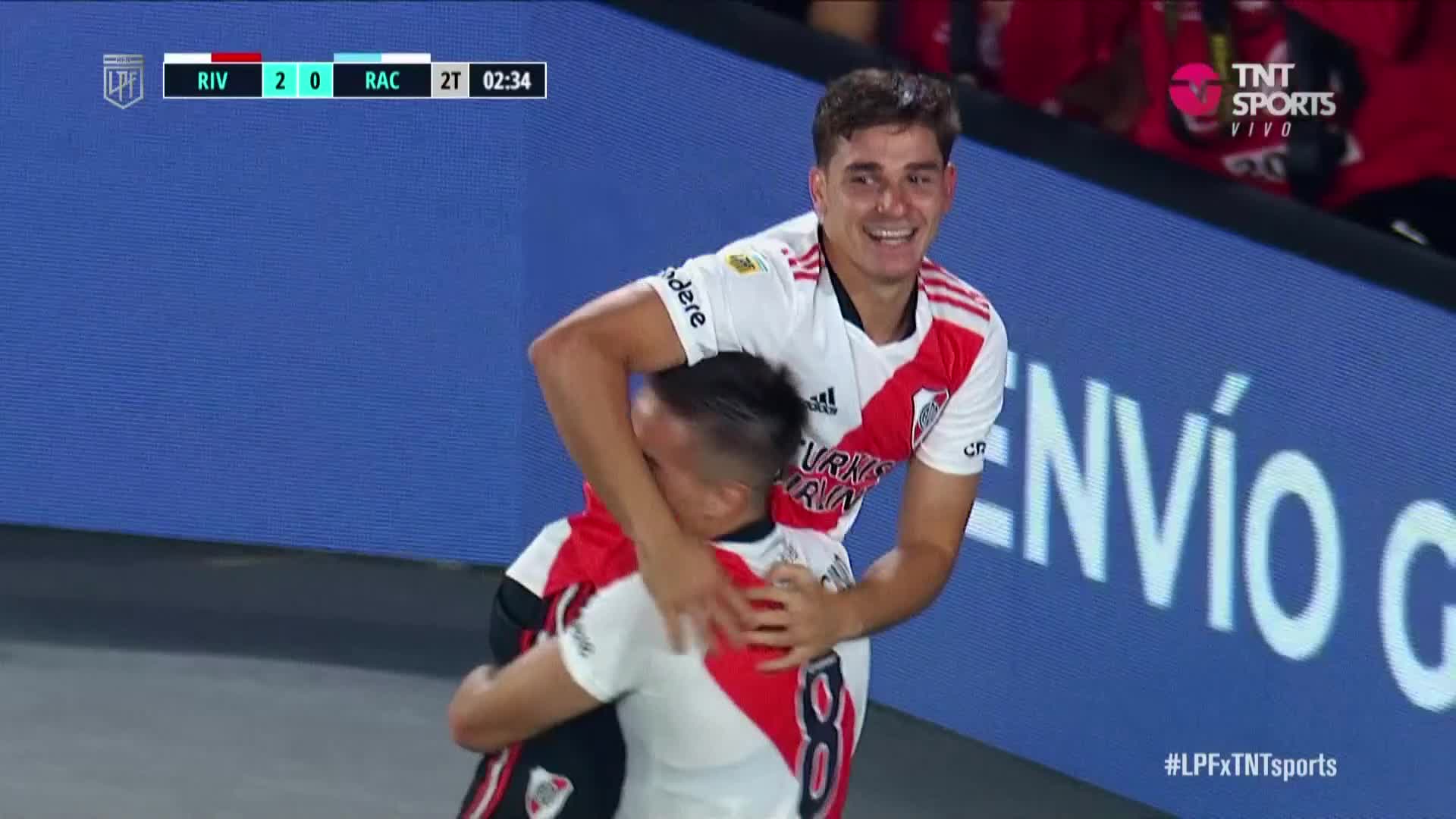 El goleador Julián Álvarez marcó el segundo para River