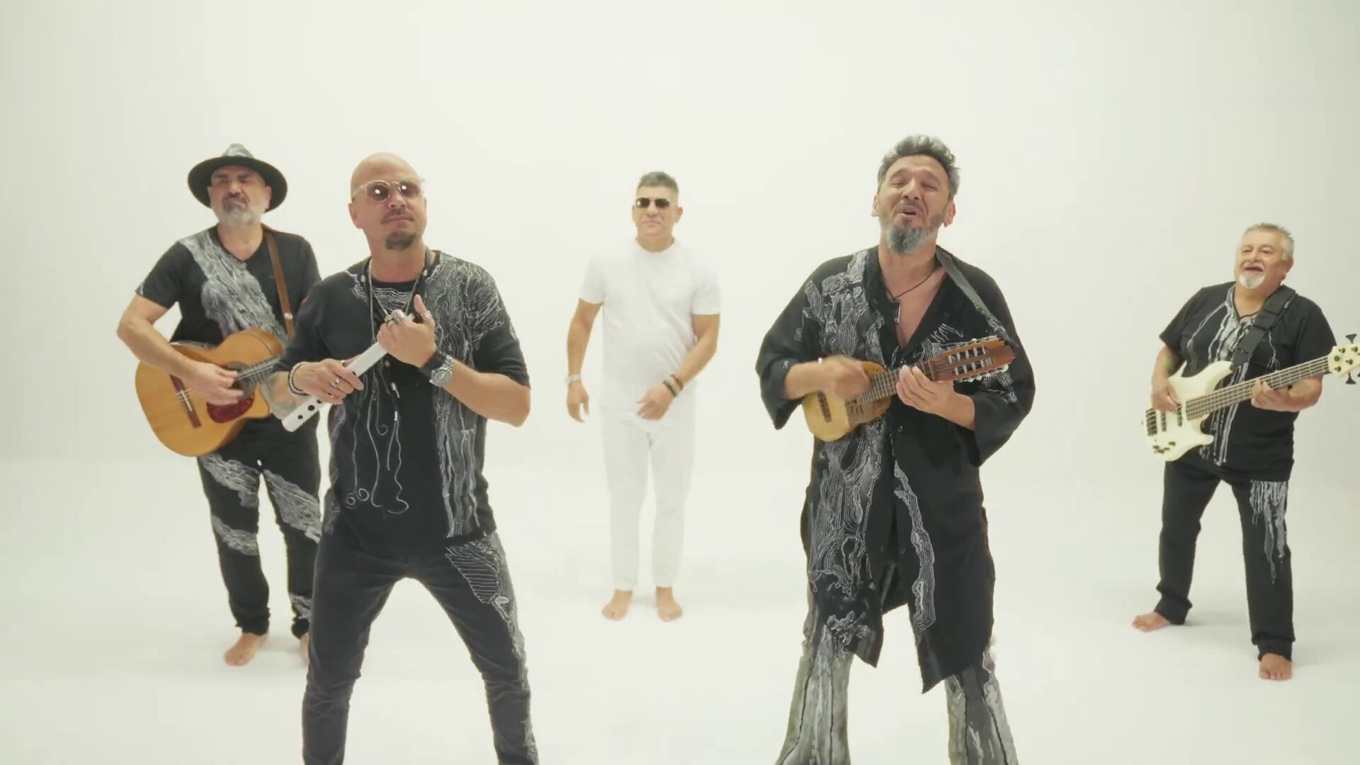 Ya salió "Un millón de rosas" por La Pepa junto a Los Tekis