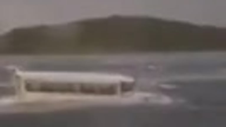 Al menos once muertos por el naufragio de un barco