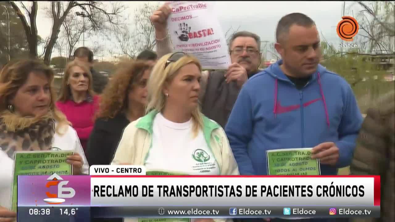 Transportistas de pacientes crónicos de paro 