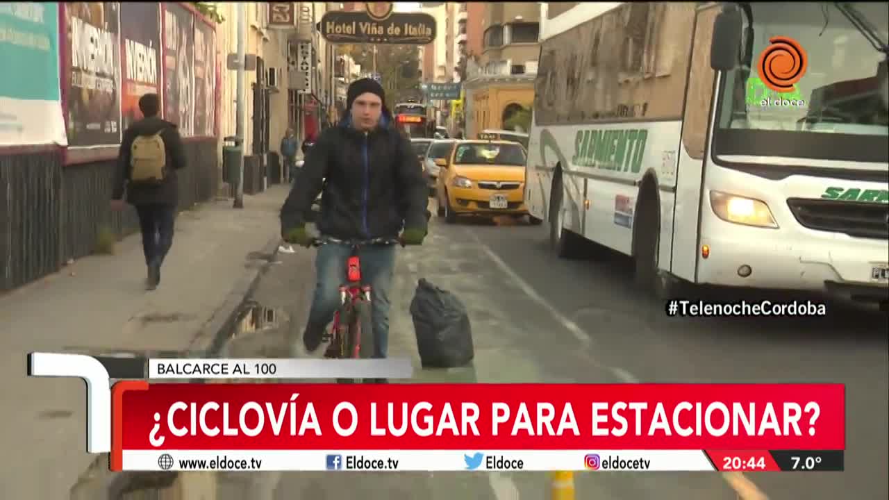 ¿Bicisenda o lugar para estacionamiento?