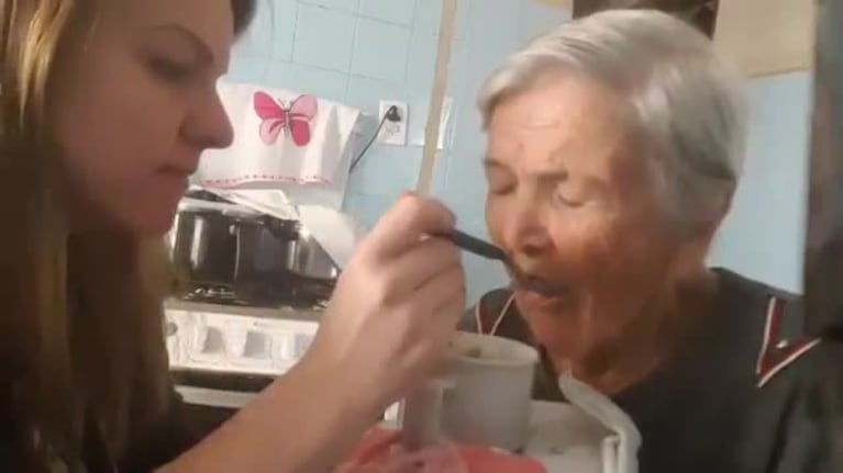 La abuela con Alzheimer que reconoce a su nieta