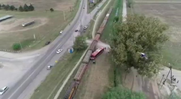 El choque tren-colectivo, desde el aire