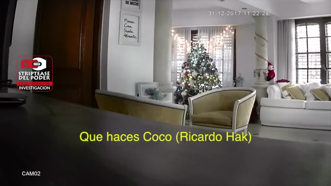 Escrachan al padre de Hak ¿cobrando una coima?