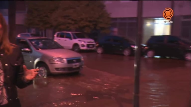 Se rompió un caño y se inundó Cofico