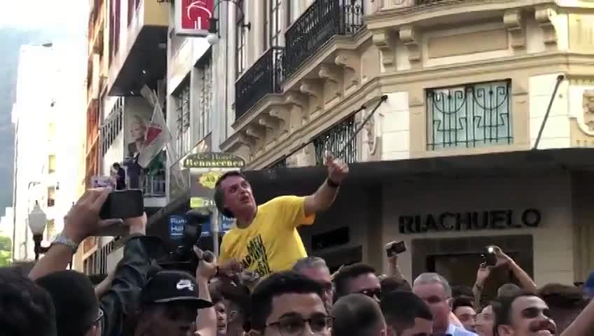 Apuñalaron a candidato presidencial en Brasil