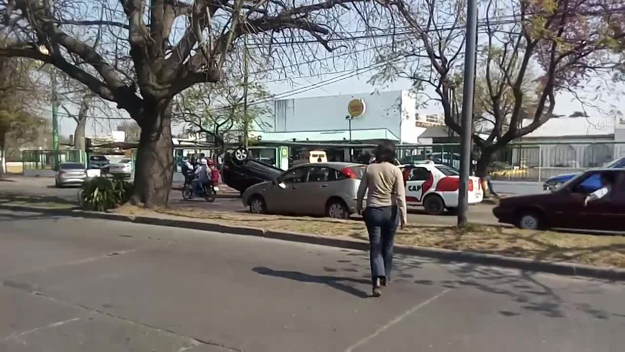 Una mujer se dio vuelta en Av. Rafael Núñez