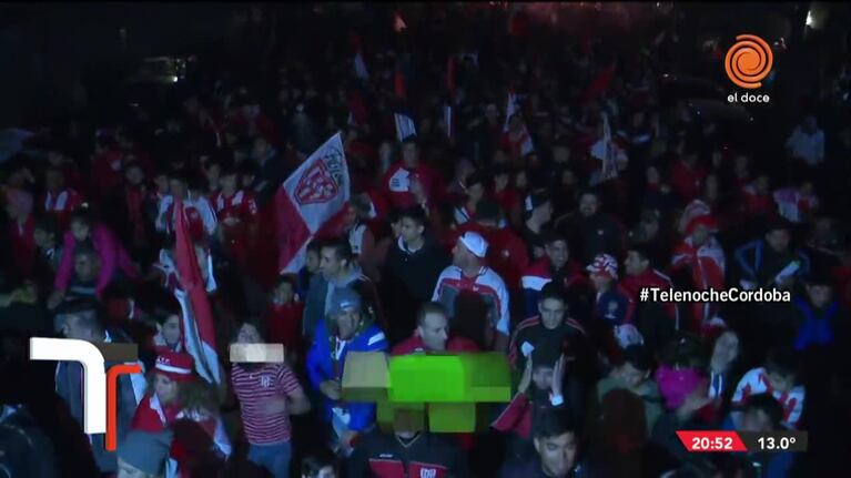 ¡100 años, Gloria! Los hinchas de Instituto festejaron en Alta Córdoba
