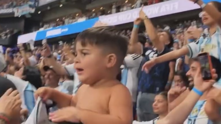 Benja Fernández, como un hincha más tras la victoria argentina