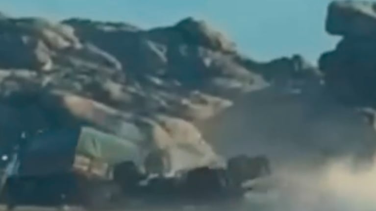 Susto por un vuelco en el Camino de las Altas Cumbres