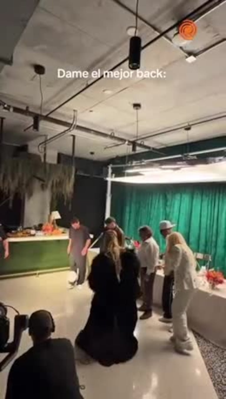 Messi haciendo jueguitos con Susana Giménez y Tini