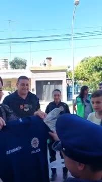 cumple-policia