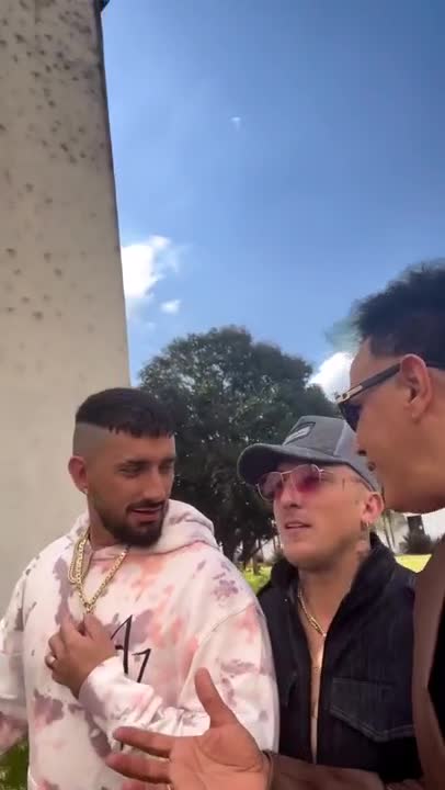 Jean Carlos junto a El Polaco y Román El Original