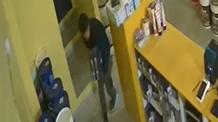 Menor robó en una pinturería en plena avenida Colón