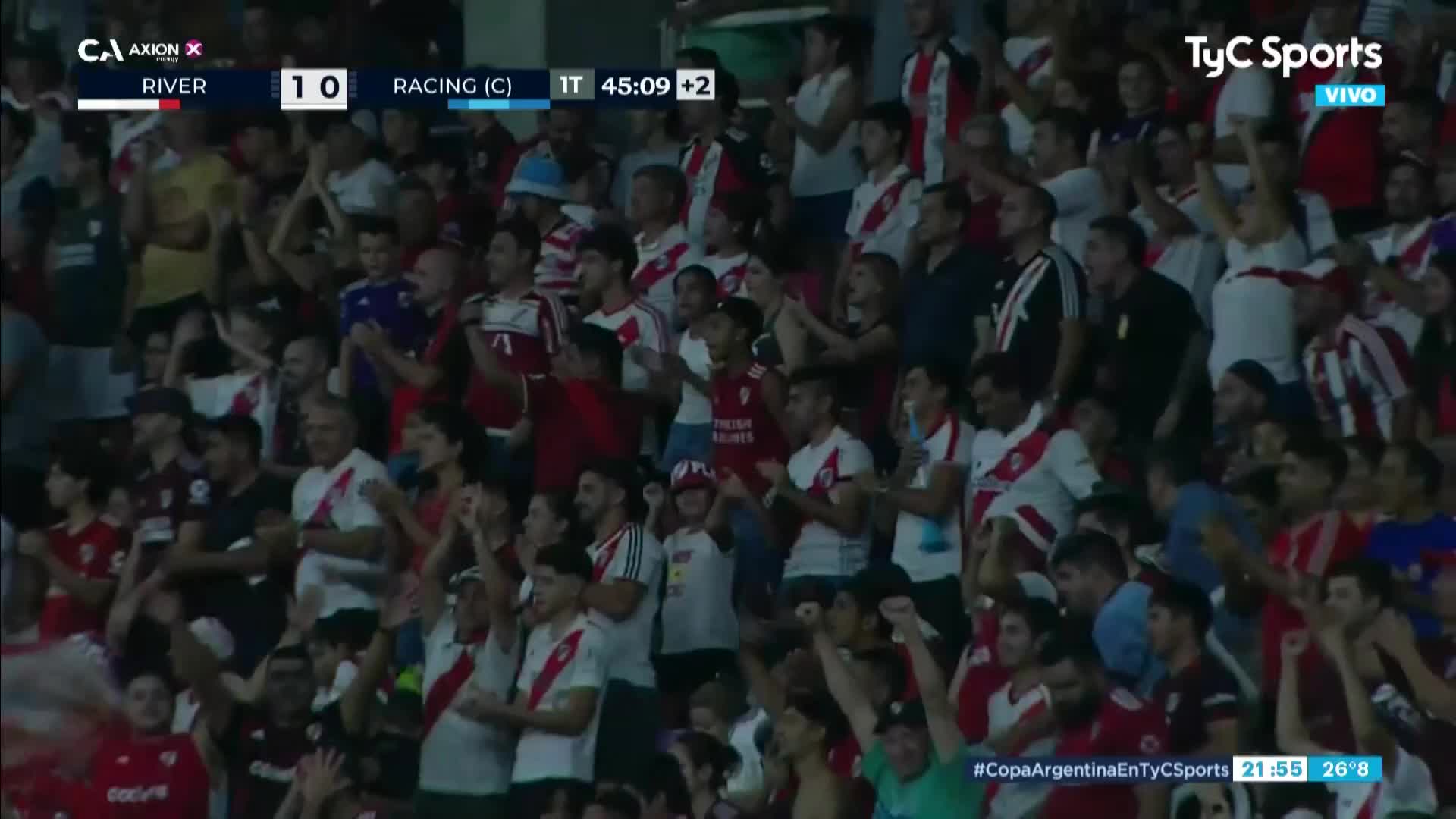 River abrió el marcador ante Racing en el final del primer tiempo