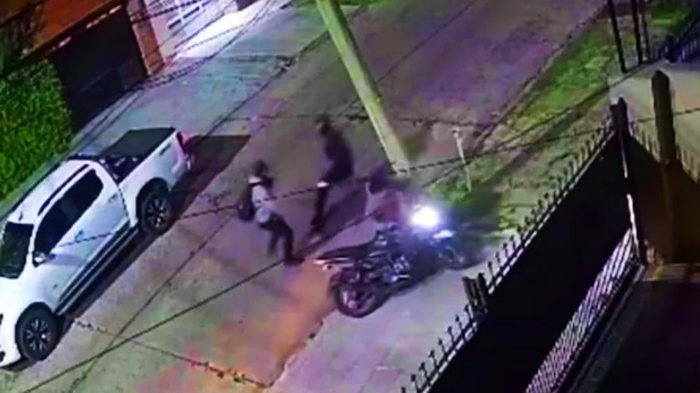 Enfrentó a motochoros que intentaron robarle