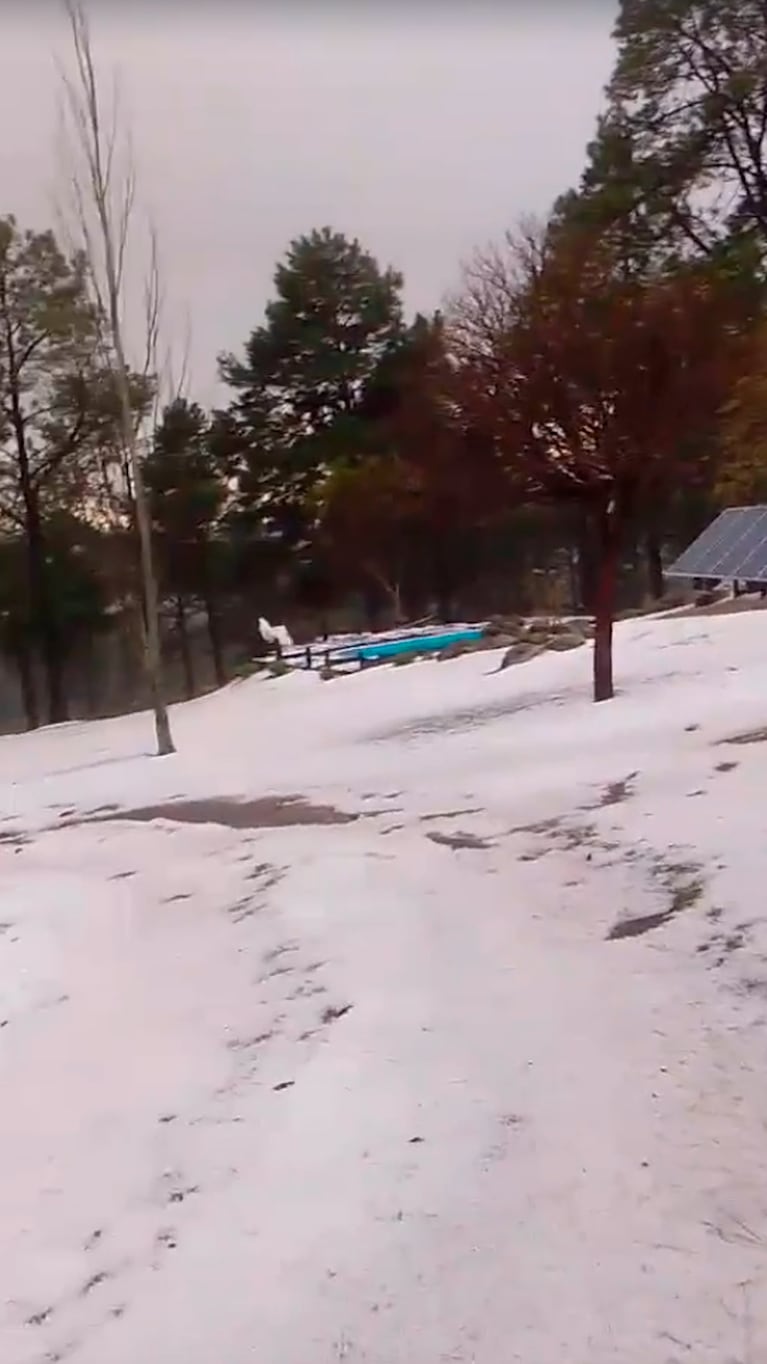 La intensa caída de granizo en Calamuchita