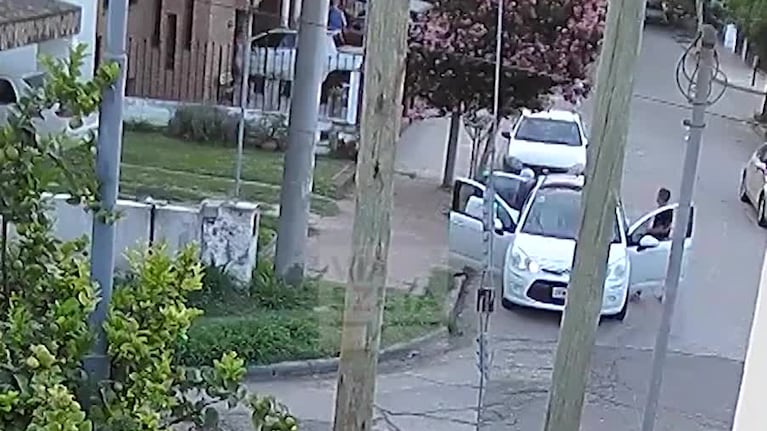 Robaron un auto y casi se llevan a un bebé