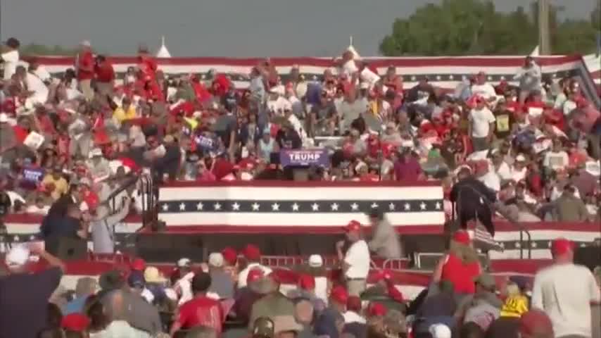 El momento en el que atentaron contra Trump