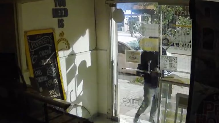 Robó un local de empandas 40 minutos después de entrar a otro negocio