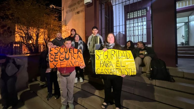 Denuncian robos de materiales y en la entrada del Cassaffousth
