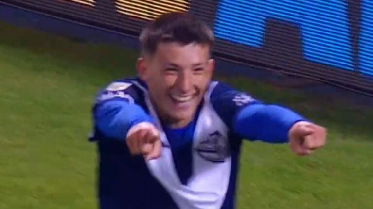El gol de Thiago Fernández y el 3 a 0 de Vélez ante Talleres