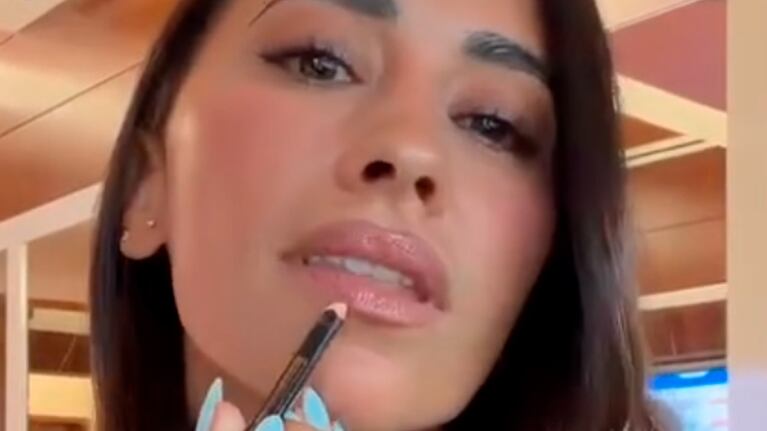 Anto Roccuzzo a puro beboteo en el estadio