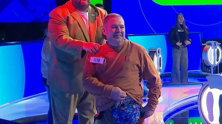 Gerardo se bajó los pantalones en Ahora Caigo