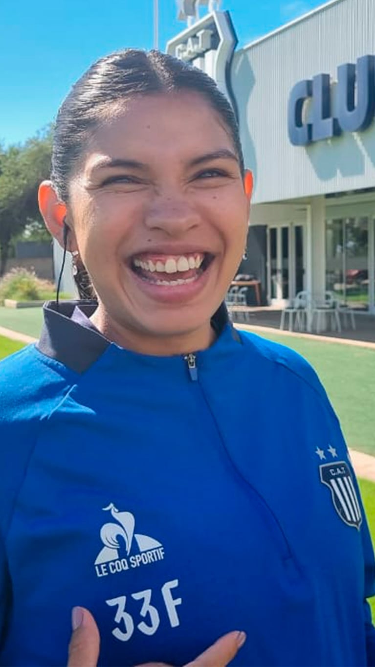 La futbolista que entrena en pleno embarazo