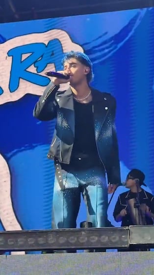 Luck Ra en la previa de la exhibición de Colapinto