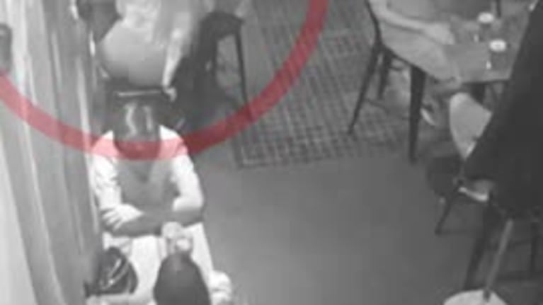 Simularon ser clientes y le robaron a una pareja