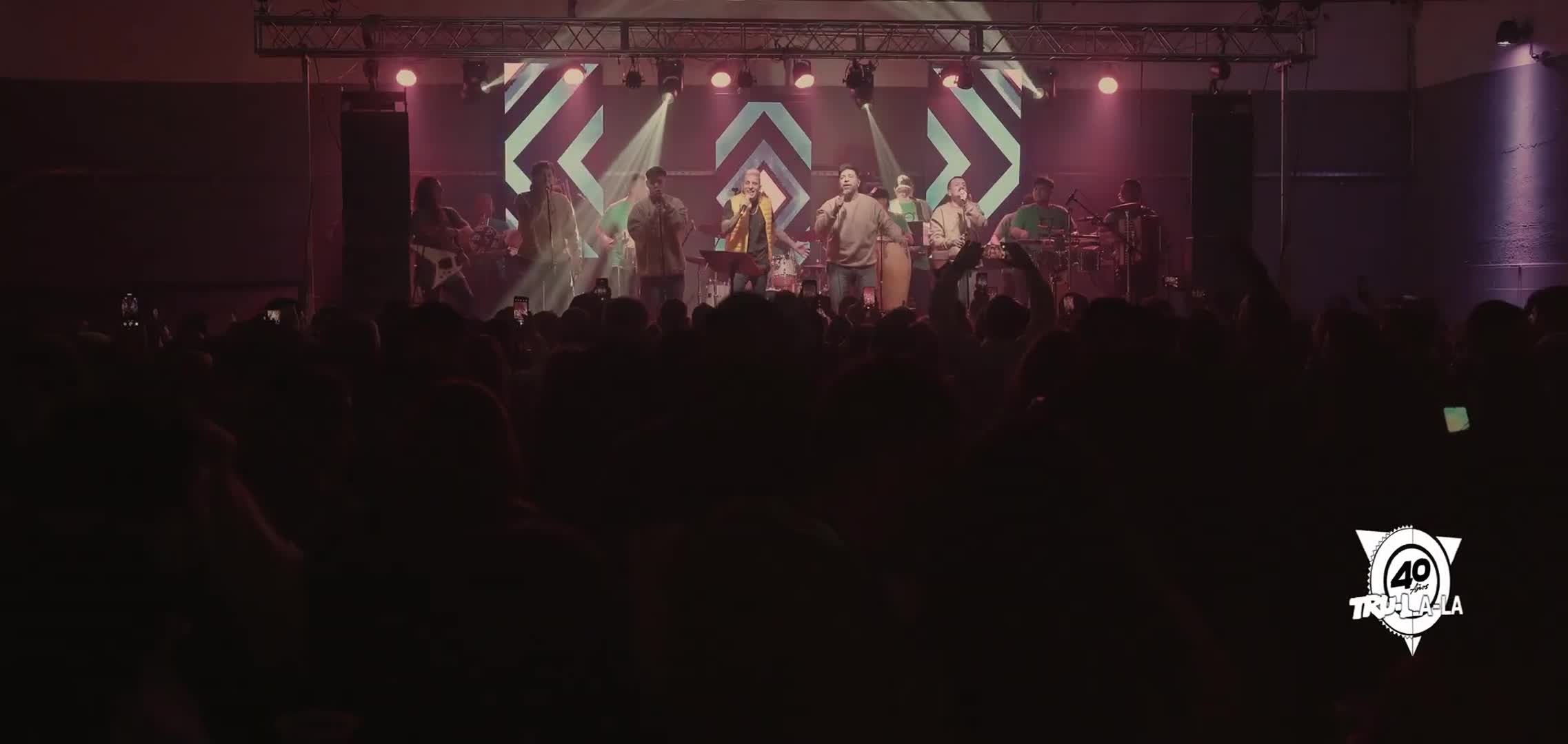 Trulala estrenó junto a Monada "Un payaso" y "Mi habitación"