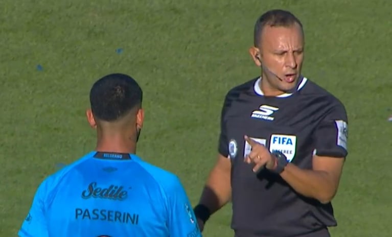 El gol anulado a Passerini en el clásico Talleres-Belgrano en el Kempes