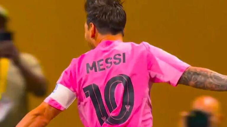 El golazo de tiro libre de Messi ante el Porto por el Mundial de Clubes