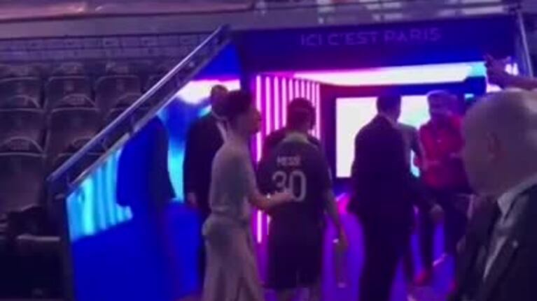 El último gesto de Messi con los hinchas del PSG