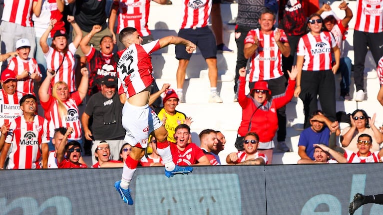 El momento del inesperado tercer gol de Instituto ante Riestra