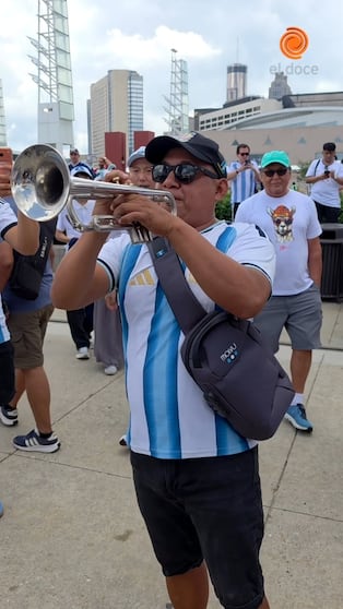 Mundial 2026: empezó a tocar la trompeta y armó una fiesta