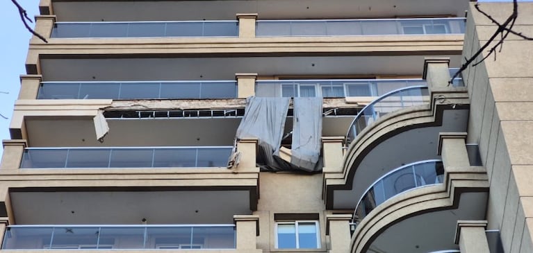 Se desprendió mampostería de un edificio en Nueva Córdoba y cayó desde el 9° piso