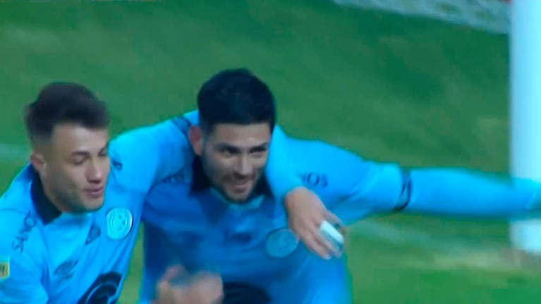 El gol de Passerini de penal para el 1 a 1 de Belgrano ante Defensores