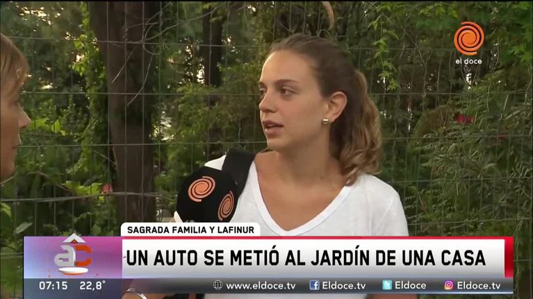Se durmió y terminó adentro de un jardín