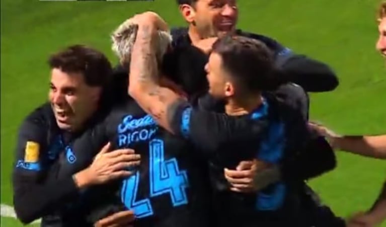 ¡Gol de Passerini! El delantero de Belgrano marcó de cabeza ante Independiente Rivadavia 