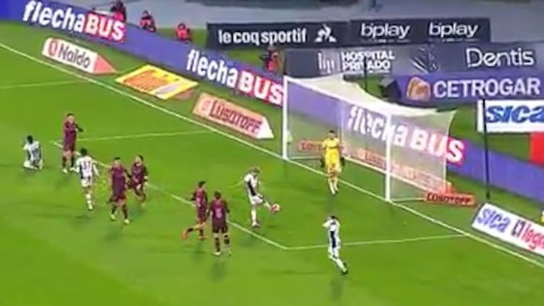 Cristaldo tuvo el primero, pero Talleres no logró abrir el partido